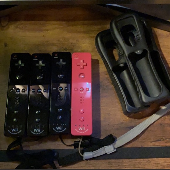 Used Nintendo Wii U - Picture 7 of 15